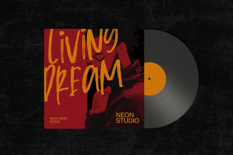 Russed - Handwritten Brush Font